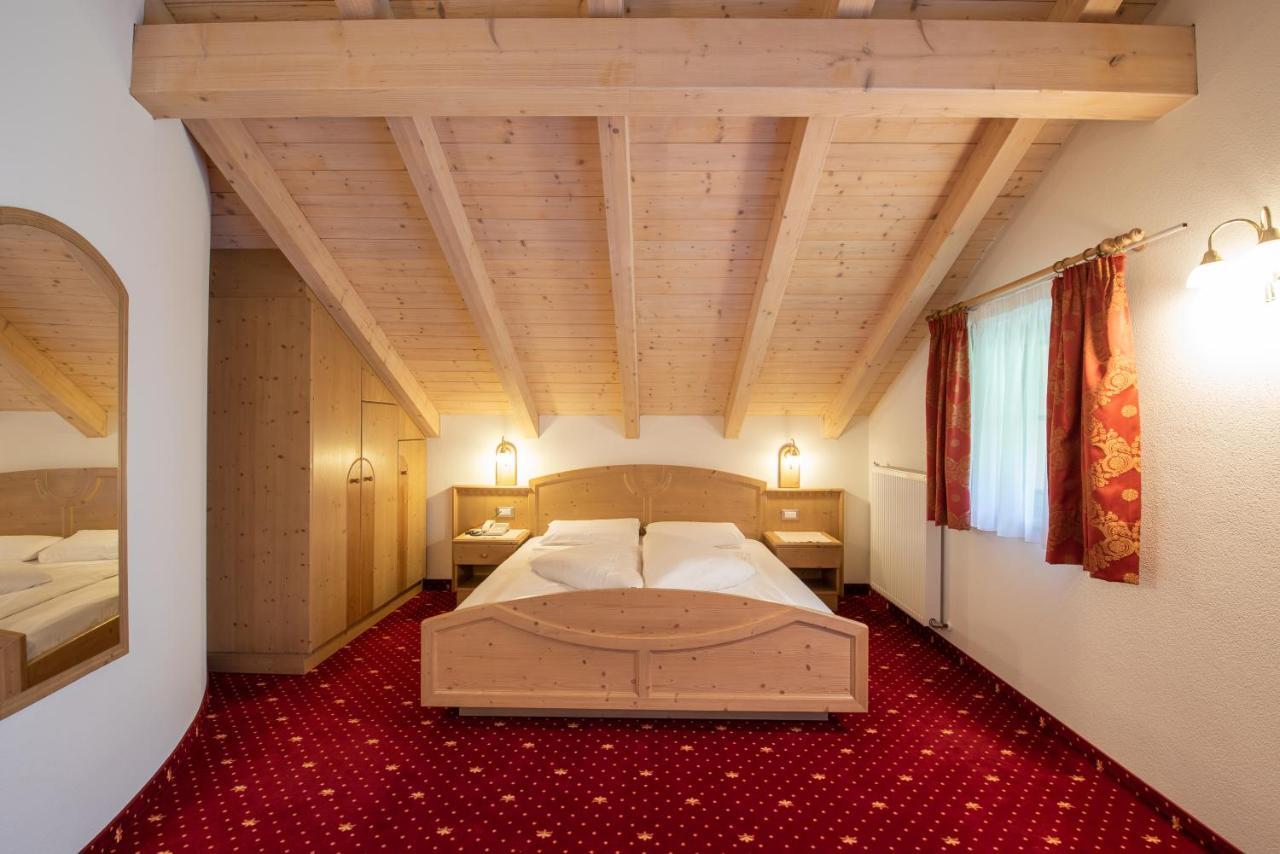 Hotel Christoph Olang Exteriör bild
